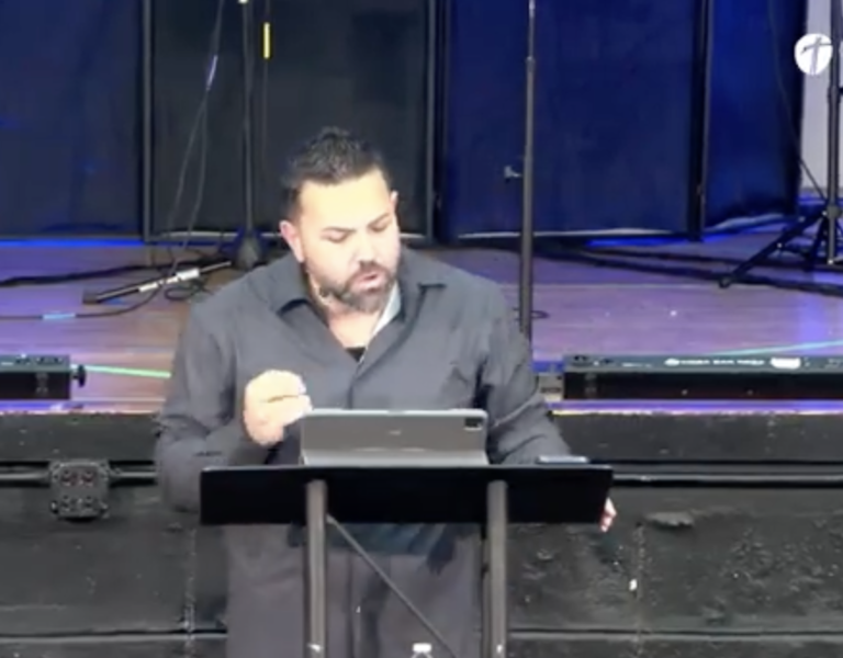 Praying the Tabernacle – Anthony DiGregorio